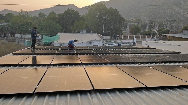   25KW solar plant at car service station Jaipur